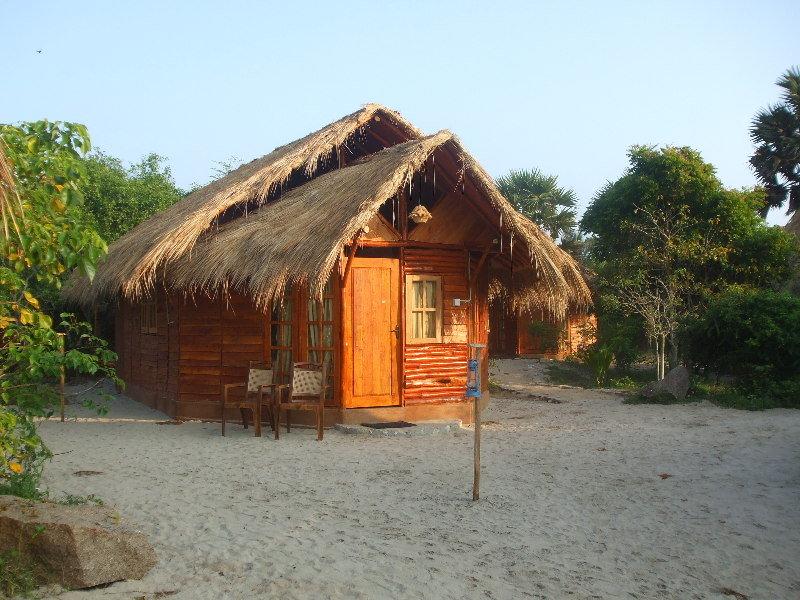 Kirinda Beach Resort, Yala Exterior foto